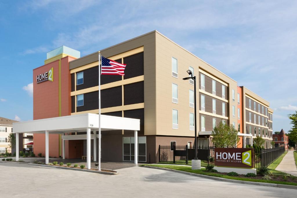 Home2 Suites St. Louis / Forest Park Main image 2